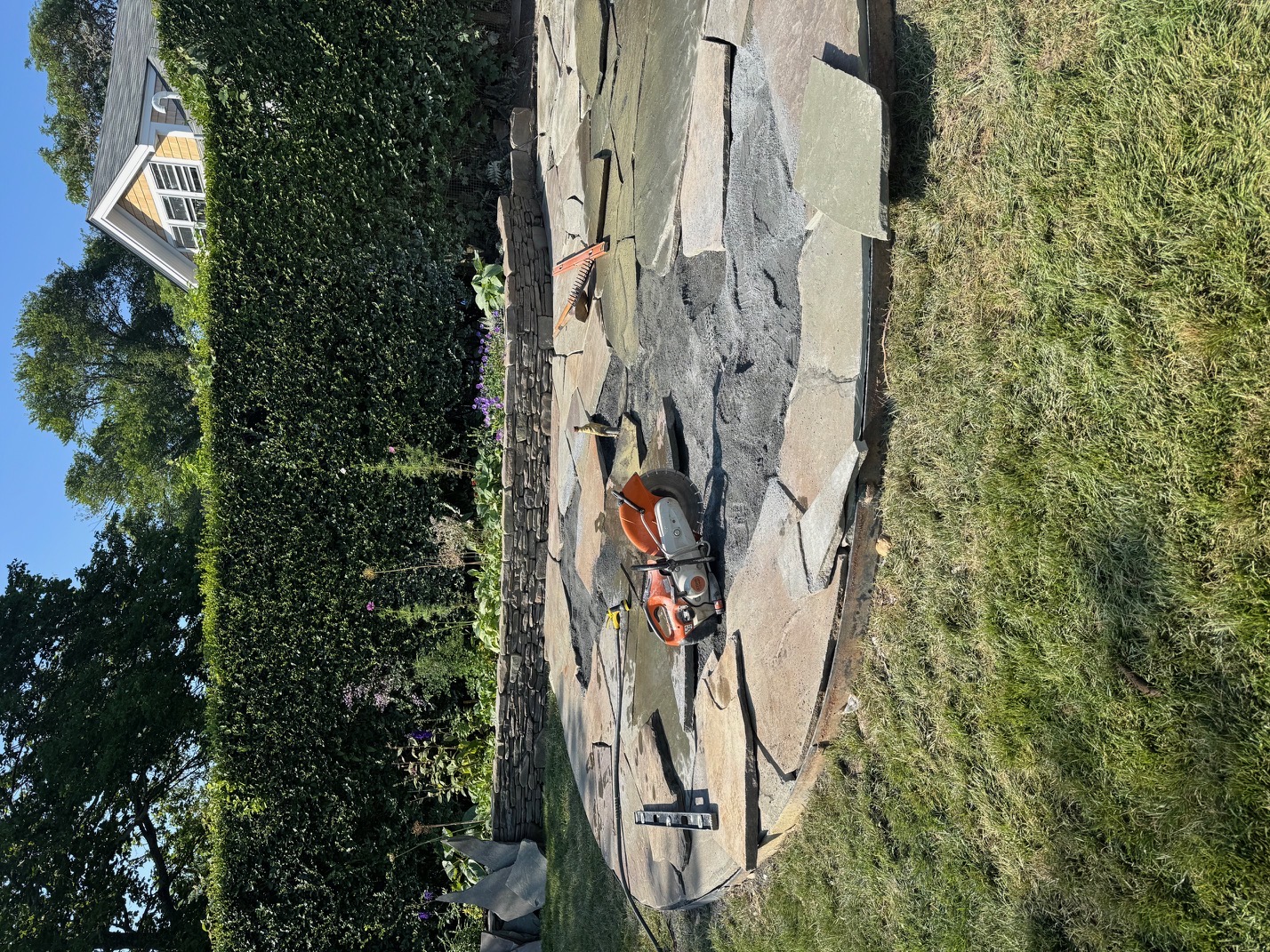 Irregular flagstone pattern